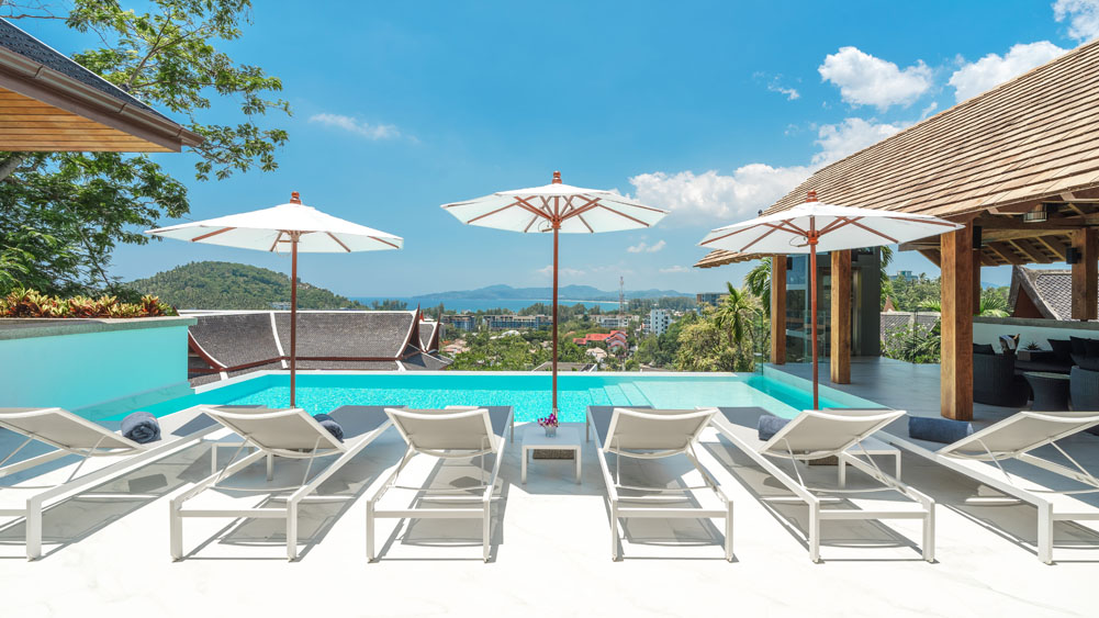 Sea View Zenith - Luxurious hilltop modern Thai haven